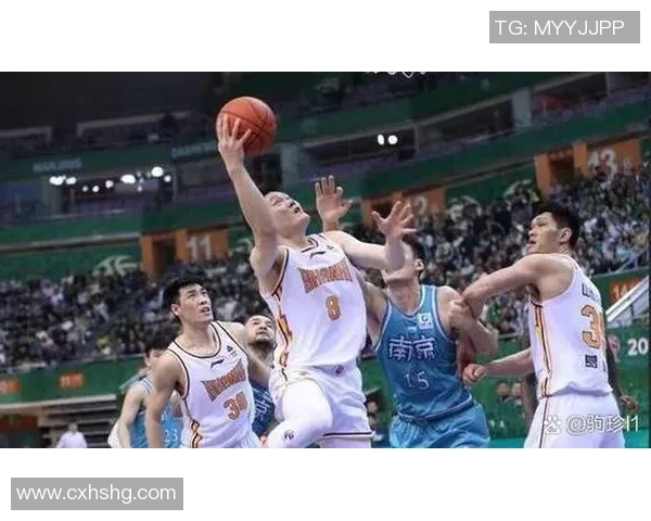 上海篮球队在邀请赛中的团队配合与战术执行分析